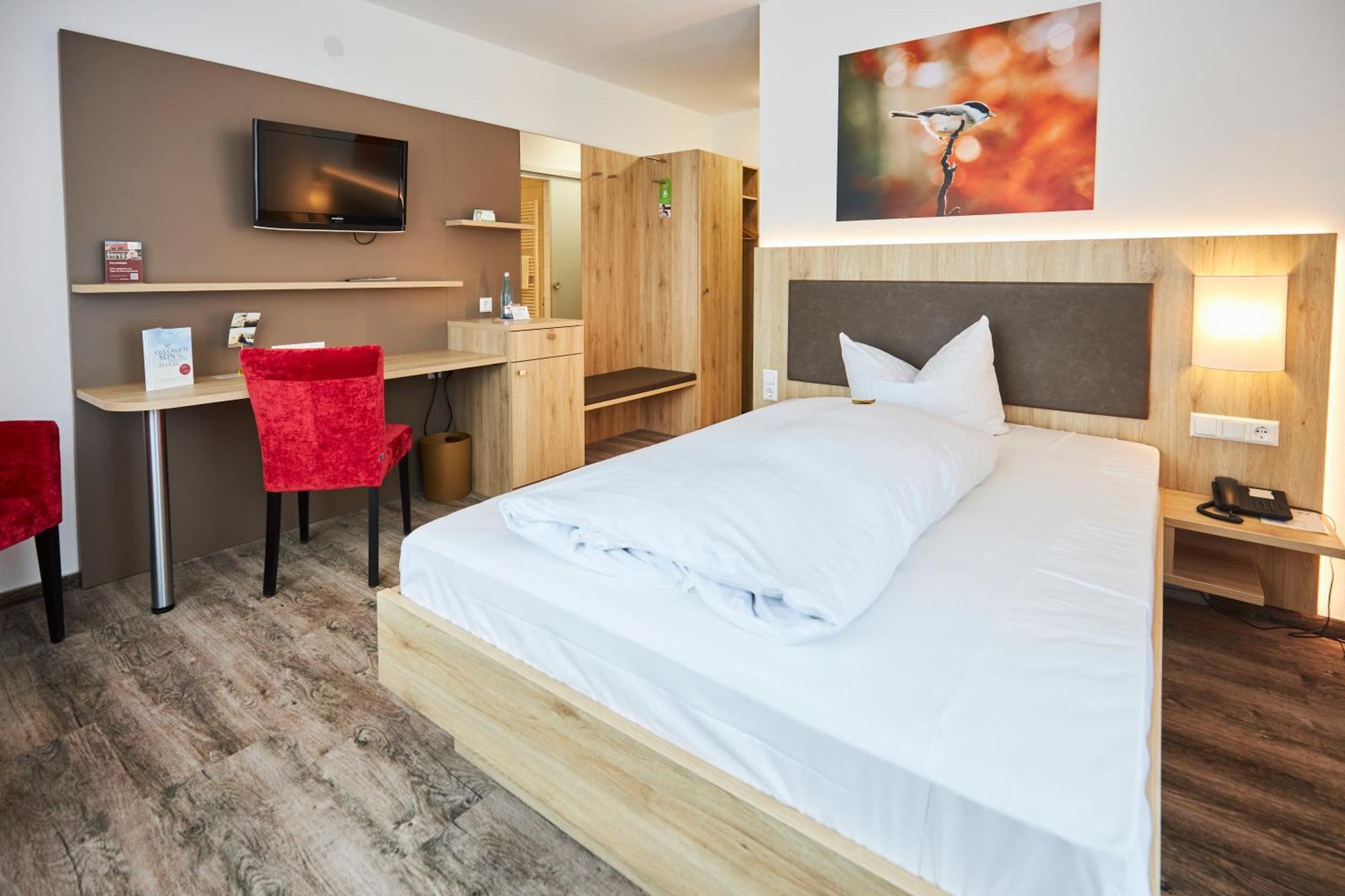 Flair Hotel Gasthof Zum Hirsch Hayingen Екстериор снимка