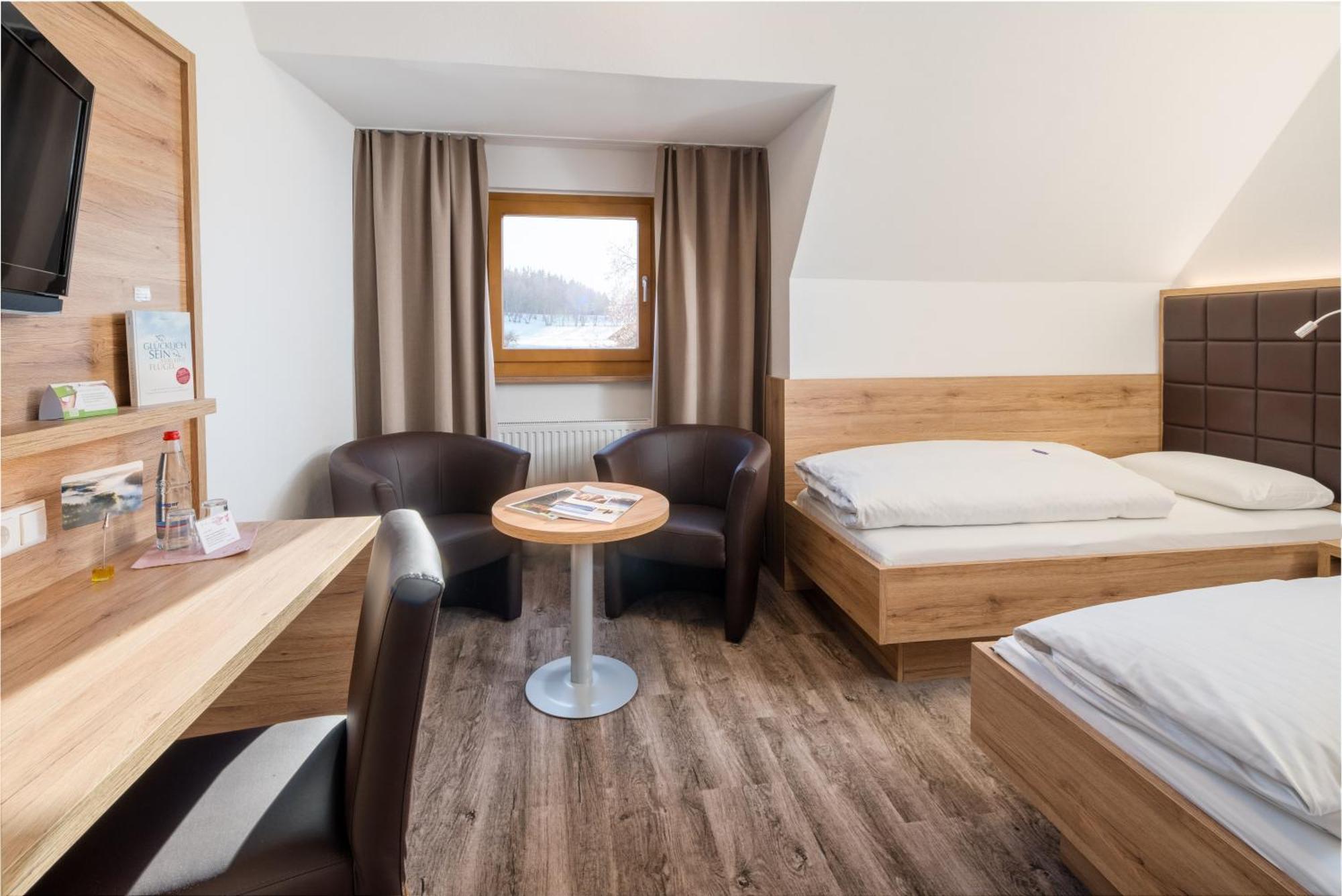 Flair Hotel Gasthof Zum Hirsch Hayingen Екстериор снимка