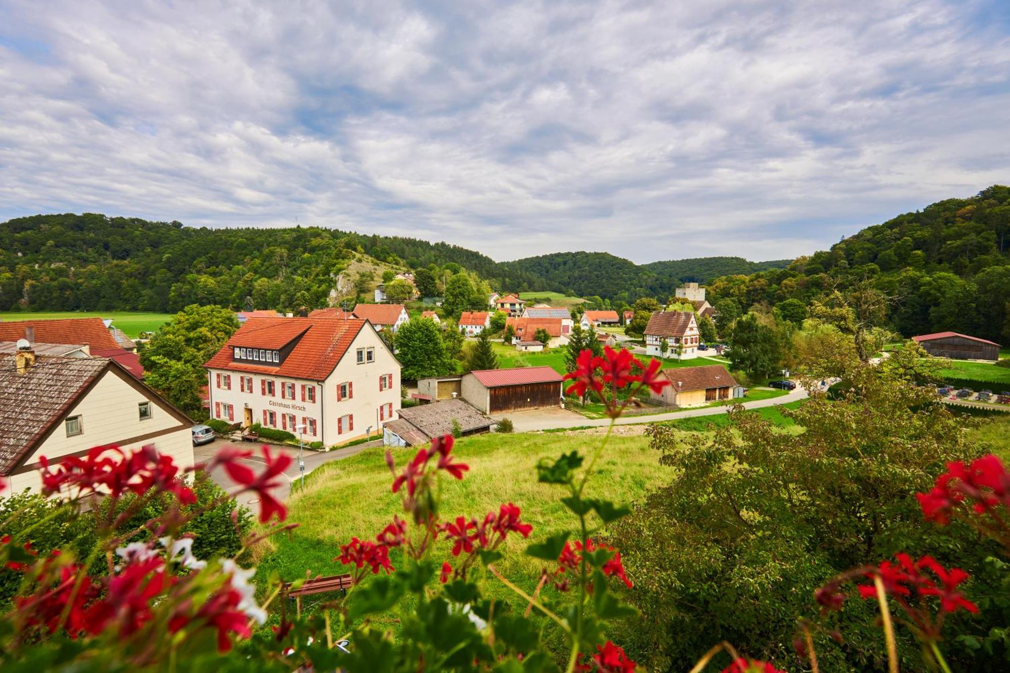 Flair Hotel Gasthof Zum Hirsch Hayingen Екстериор снимка