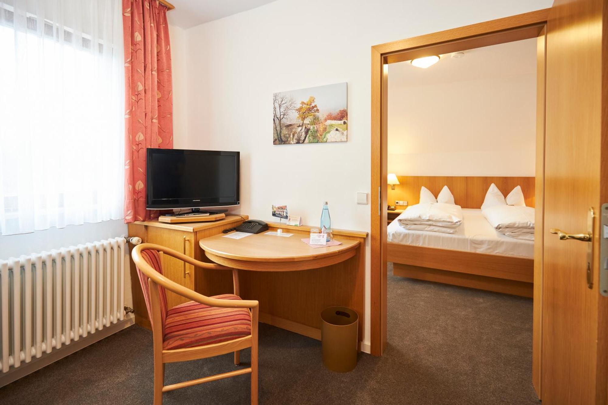 Flair Hotel Gasthof Zum Hirsch Hayingen Екстериор снимка
